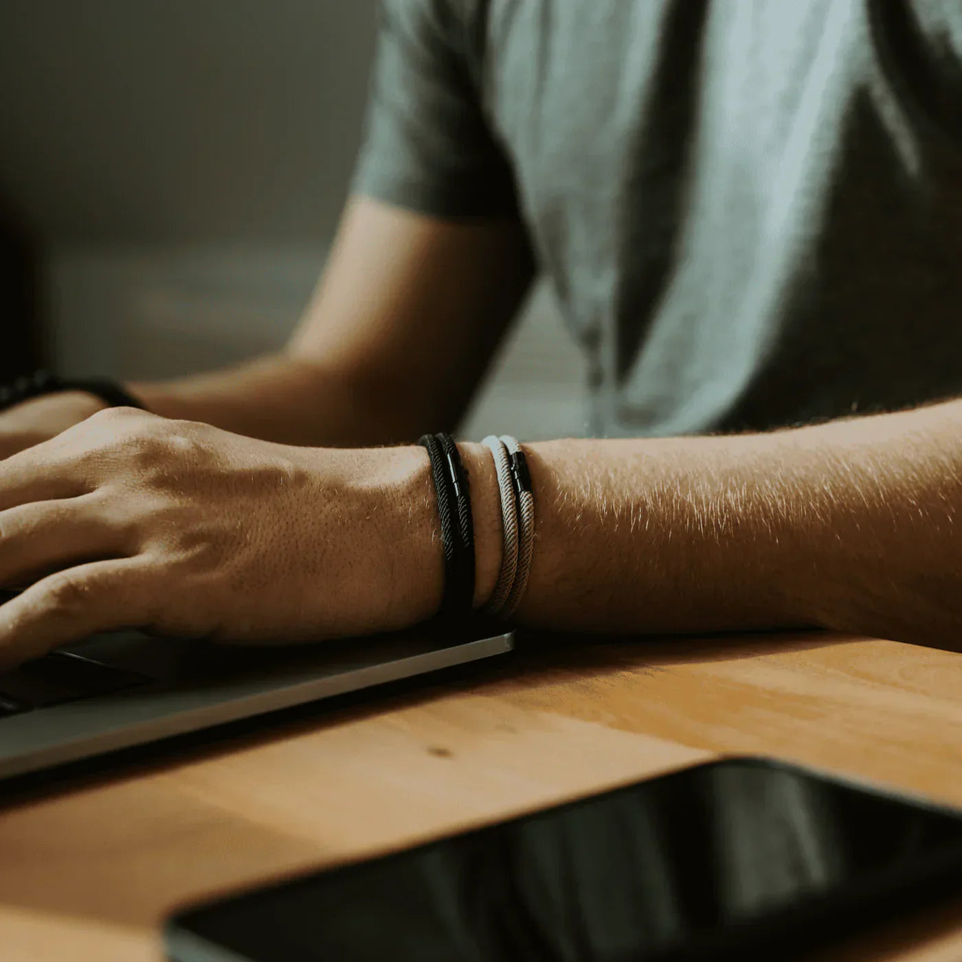 Milan Black Minimalist Wave Rope Bracelet - Mettz Signature